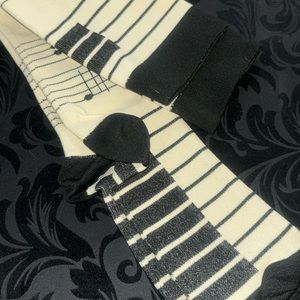 BNWOT  The Tech sweats jogger edition compression socks🎁